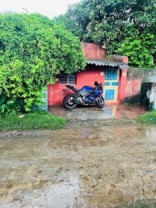 Lal bulding