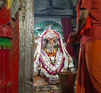 Hanuman Garhi Mandir