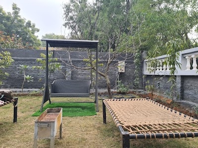 OYO 8907 The Nest Hotel Noida