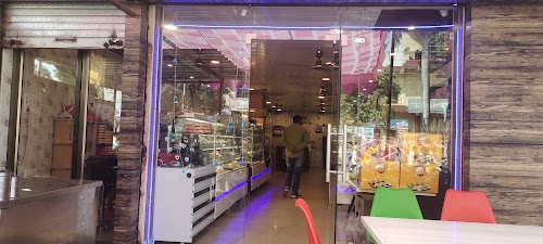 Bangali Sweets And Bakers-Best Burgur Point/Sweet/Fast Food Restaurant in Siddharth Nagar