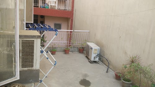 Gill Niketan