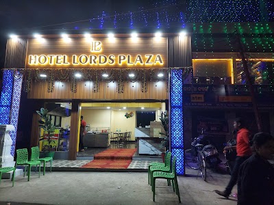 Lord's Plaza