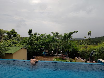 The Rock Forest Wooden Huts With Jacuzzi