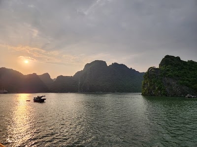 Làng chài Trà Báu