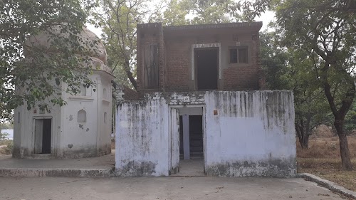 Simra akbar ganj mandir