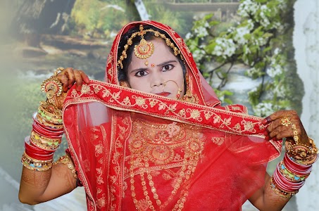 लावनया ब्यूटी पार्लर