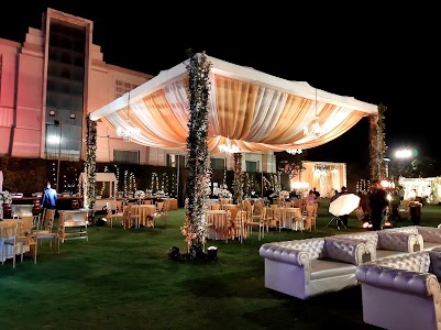LilyWhite Hotel
