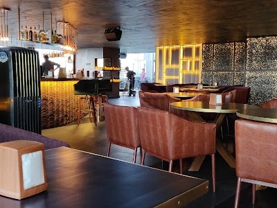 Kazé Bar & Kitchen