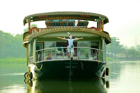 Southern Panorama Cruises - Premium Luxury Houseboats in Alleppey | kumarakom | Kerala|