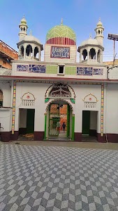 Usia khas station