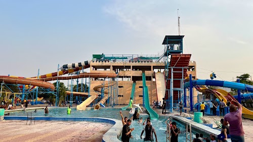 M M fun city - Family pool