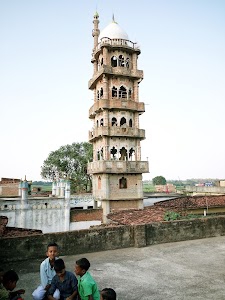 Tola Pakri