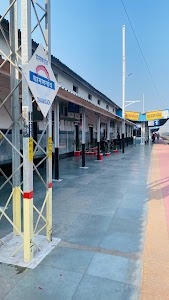 railway station waiting hall