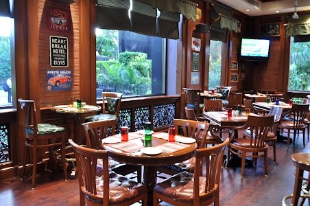 Henry's The Pub - Hotel Park Prime