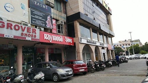 The Raymond Shop