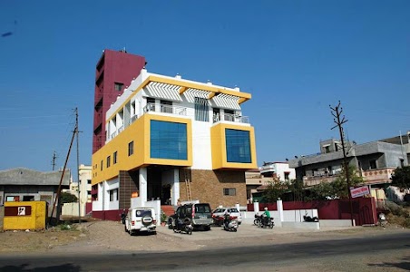 DWARKA PALACE