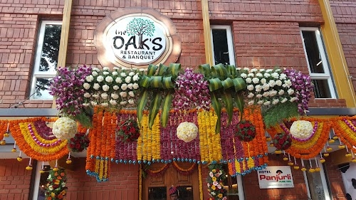 The Oak's Restaurant and Banquet Hall