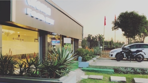 Aroma food hut