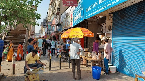 Yusuf Sarai Market