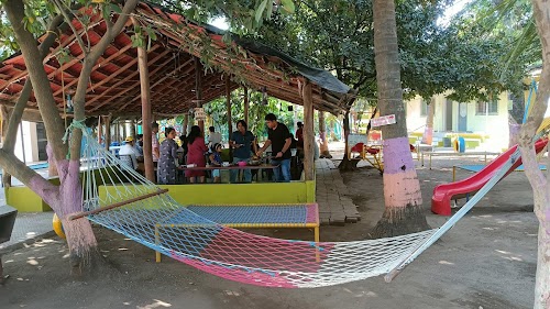 Lush Green Home Stay- kelva beach