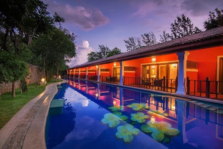 Leonia Holistic Destination