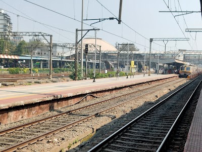 Thane Station (W)