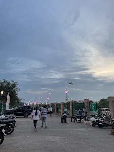 Gate no. 6 Janeshwar Misra Park