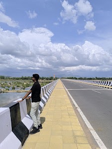 Marjakud Bridge Parking Area