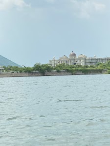 Resort Raffles Boat Jetty