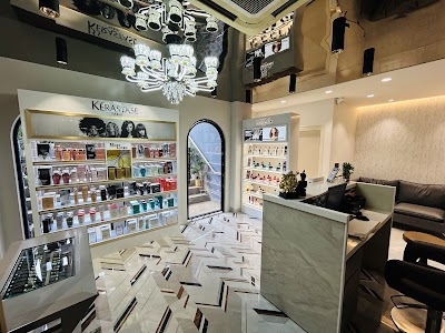 LOOKS SALON