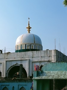 Lonawa Dargah