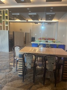 FOOD FREAKS RESTAURANTS & CAFE