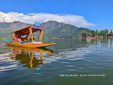Shikara Ride