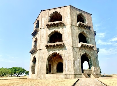 Salabat Khan Tomb Or Chandbibi's Mahal
