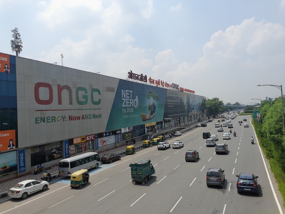 Dhaula Kuan metro station