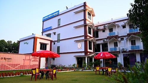 Hotel Aayes & Resort