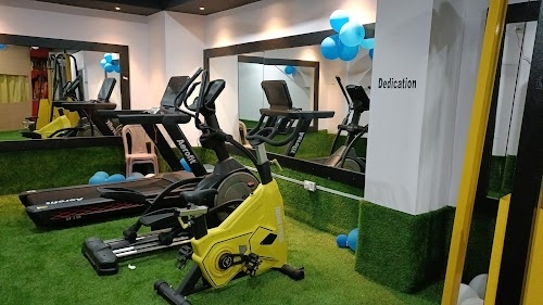 TEAM NAVNEET GYM (HEALTH & WELLNESS CENTER). (Ladies and gents gym)
