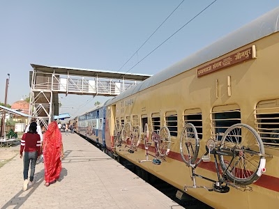 Mariahu Railway Station Bridge