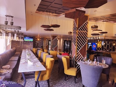 JOLLY DINE