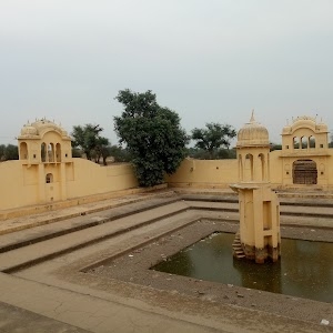AROUND IN INDIA TOURS