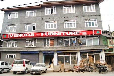 Venoos furniture - Walnut wood Furniture | walnut Beds | walnut Wood Carving in Kashmir | Best furniture shop in Srinagar