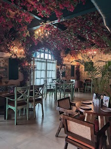 Taruveda - All day diner & Cocktails