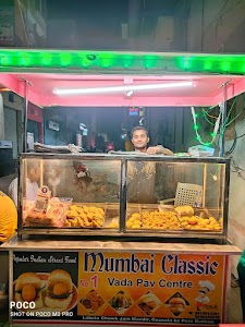 MUMBAI CLASSIC VADA PAV CENTRE