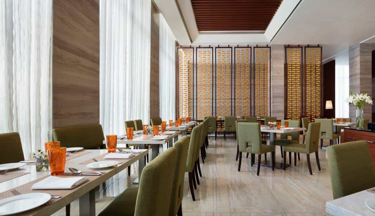 MoMo Café - Courtyard by Marriott