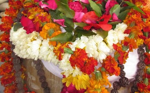 Maa Parameshwari Dham - Guru Maa Prem Dwar