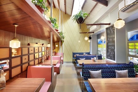 Jamjar Diner, Bandra