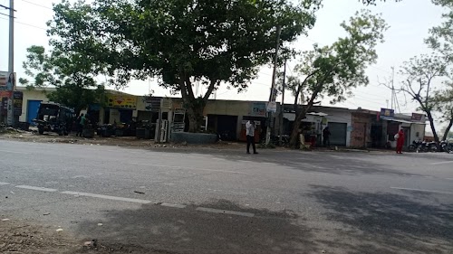 PAKKA KHERA GULARPUR CHOWK