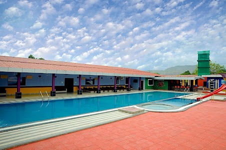 007 UNIVERSE Resort and Spa