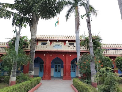 YMD College