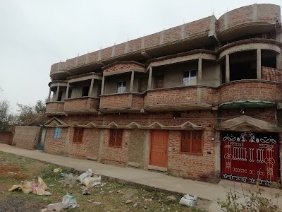 Mahesh Palace & Lodge